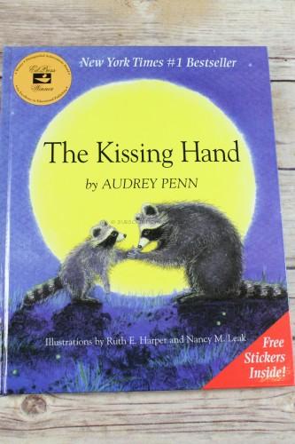 the kissing hand by audrey penn summary