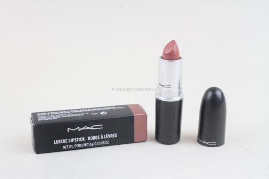 M.A.C Lustre Lipstick - Hug Me