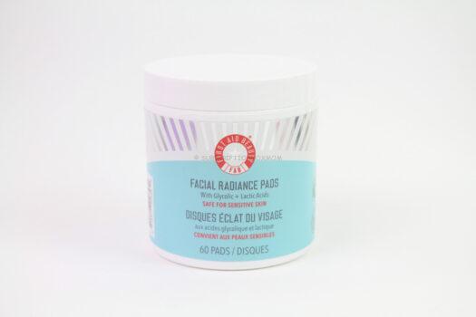 First Aid Beauty Facial Radiance Pads with Glycolic + Lactic Acids Compostable 